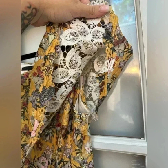 ALEX MARIE Anna Flounce Lace Off The Shoulder Yellow Floral Dress Size 4 Small - Picture 12 of 13
